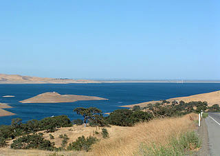 [San Luis Reservoir 1.jpg]